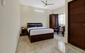 Hotel Village Residency
